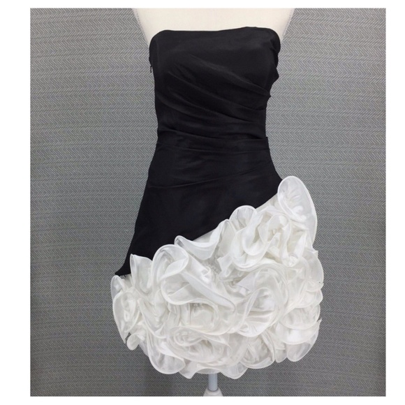 Onyz Noir Dresses & Skirts - Onyx Noir Strapless Ruffle Flowers Dress Sz 8 NWOT